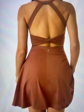 2X.  HALARA SOFTLY ZERO BACKLESS TWISTED  EASY PEEZY  2 IN 1  ACTIVE DRESS